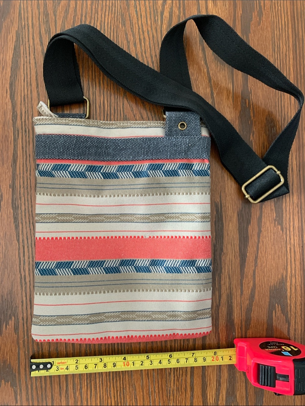 {Dakine} NWOT Red & Navy Striped Crossbody Bag - Picture 3 of 6